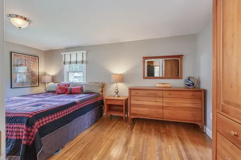 92 Gillis Street Nashua NH 03060