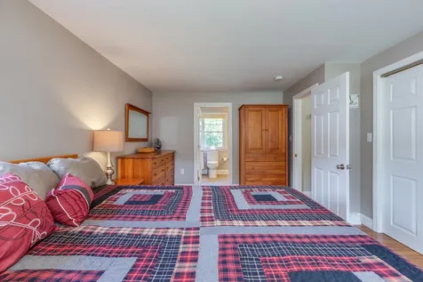 92 Gillis Street Nashua NH 03060