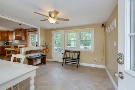 92 Gillis Street Nashua NH 03060