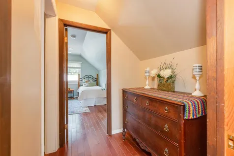 92 Gillis Street Nashua NH 03060