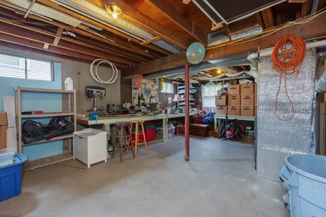92 Gillis Street Nashua NH 03060