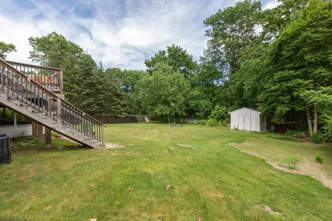 92 Gillis Street Nashua NH 03060
