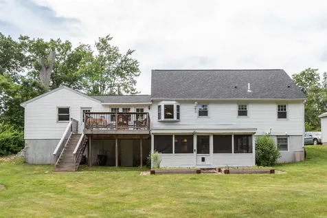 92 Gillis Street Nashua NH 03060