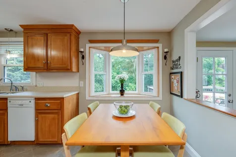 92 Gillis Street Nashua NH 03060