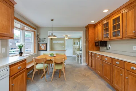 92 Gillis Street Nashua NH 03060