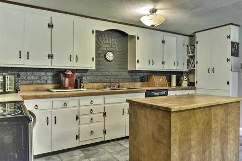 322 Middle Winchendon Road Rindge NH 03461