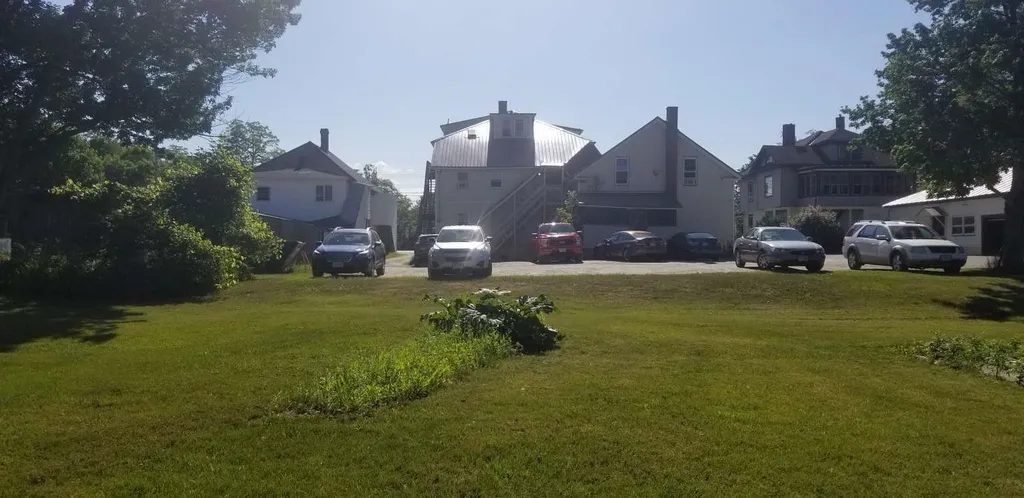 2733 Dartmouth College Highway Haverhill NH 03774