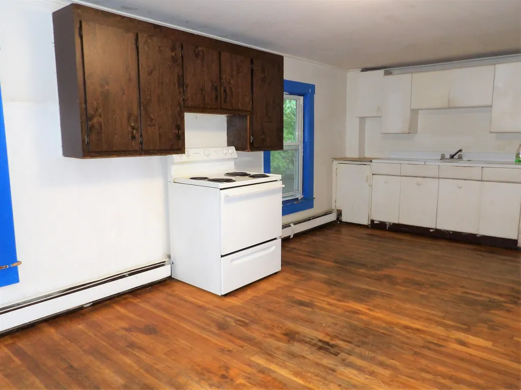 85 West Bow Street Franklin NH 03235