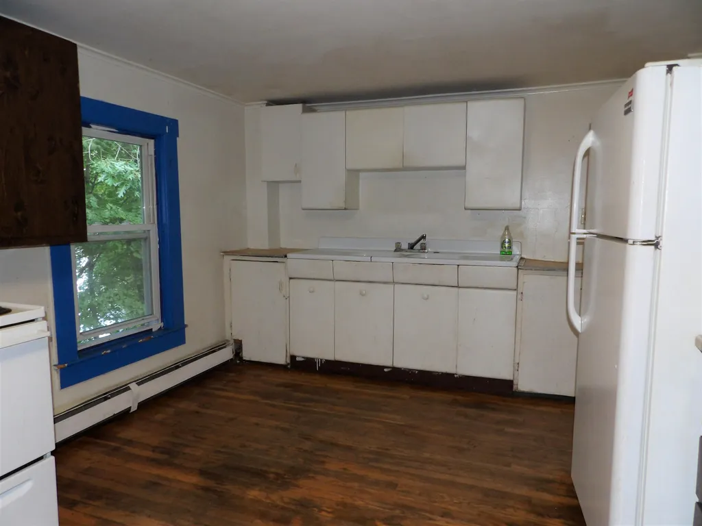 85 West Bow Street Franklin NH 03235