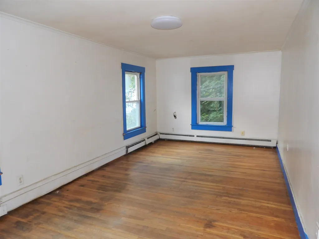 85 West Bow Street Franklin NH 03235