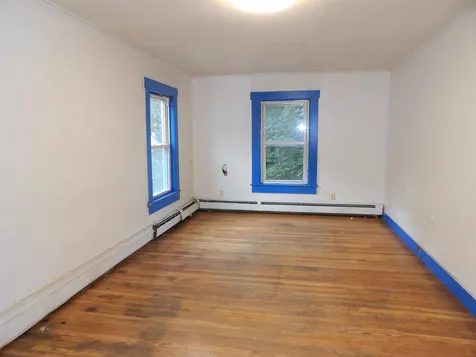 85 West Bow Street Franklin NH 03235