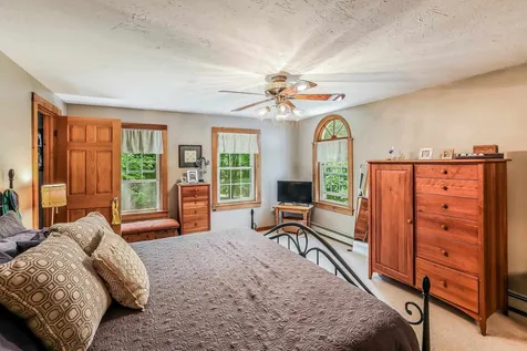 68 Dougherty Lane New Boston NH 03070