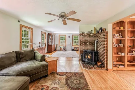 68 Dougherty Lane New Boston NH 03070