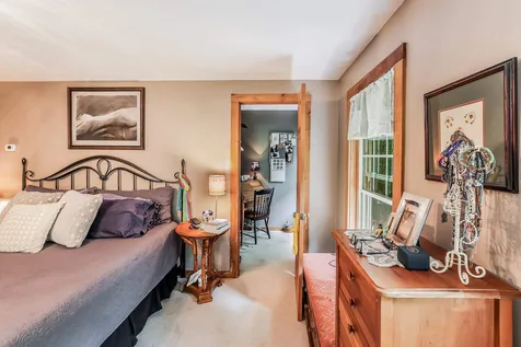 68 Dougherty Lane New Boston NH 03070