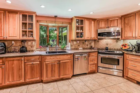 68 Dougherty Lane New Boston NH 03070