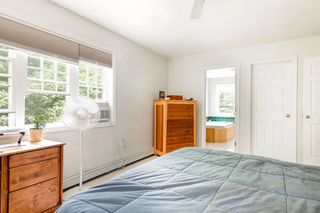 16 Davis Hill Road South Hero VT 05486