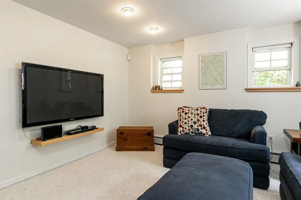16 Davis Hill Road South Hero VT 05486
