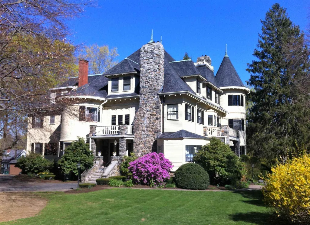 889 South Street Portsmouth NH 03801
