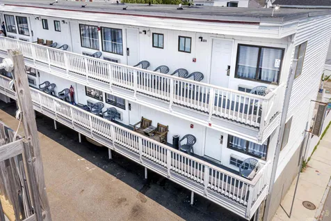 208-210 Ashworth Avenue Hampton NH 03842