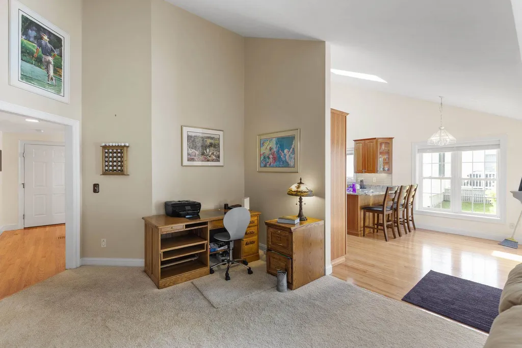 76 Hampton Meadows Hampton NH 03842