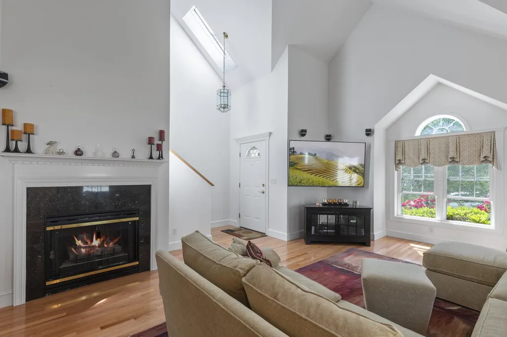 76 Hampton Meadows Hampton NH 03842