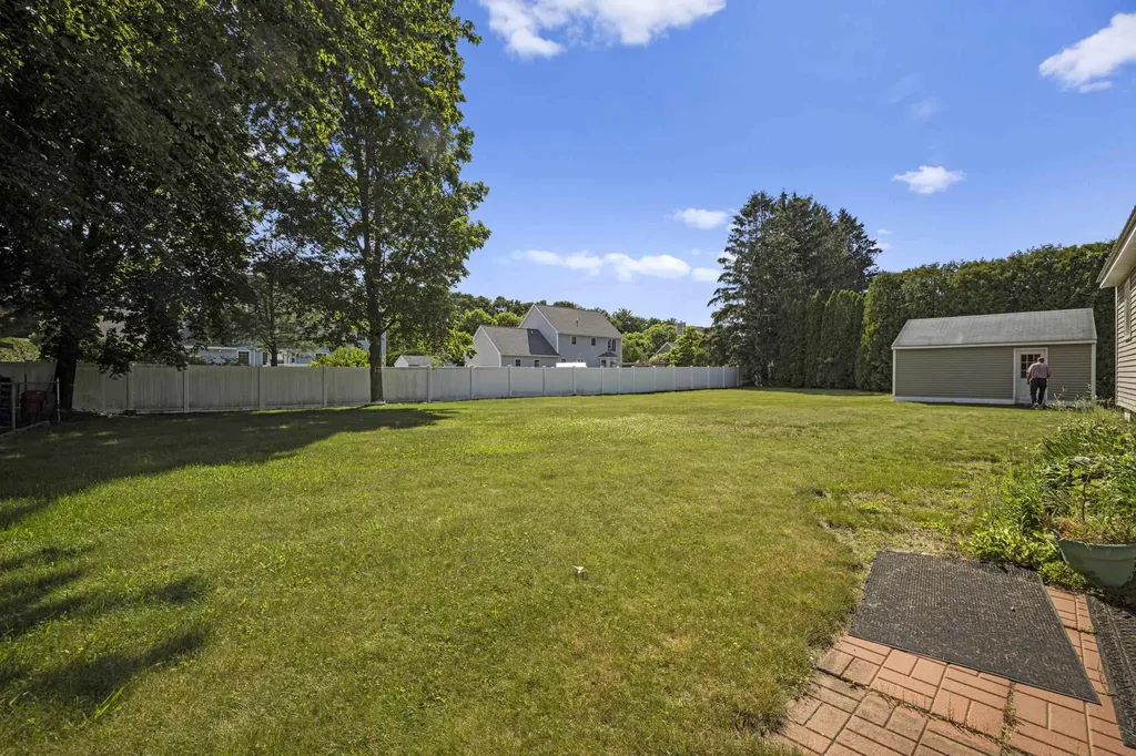15 Mariette Drive Portsmouth NH 03801