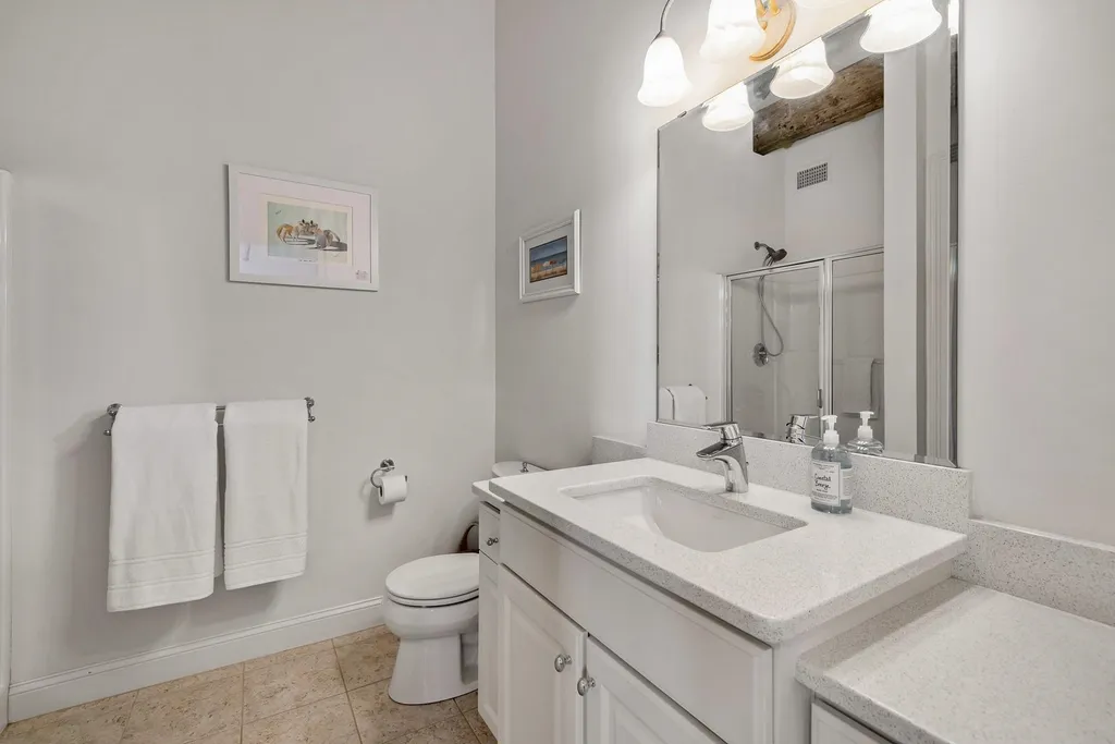 6 Bay Road Newmarket NH 03857
