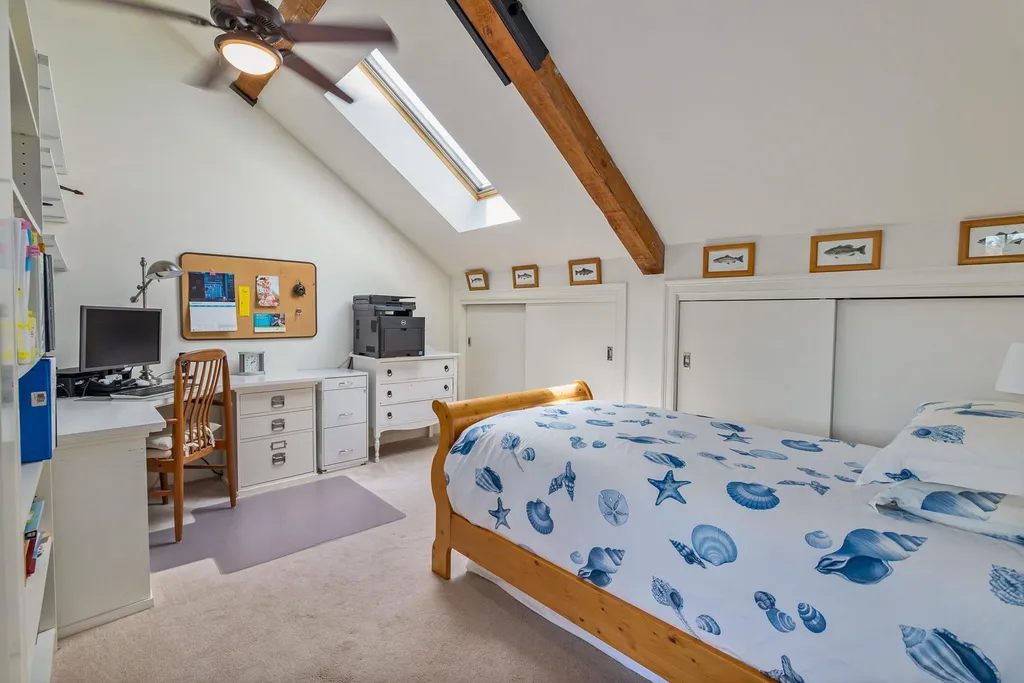 6 Bay Road Newmarket NH 03857