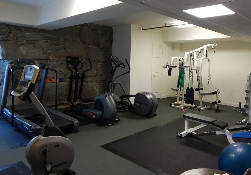 6 Bay Road Newmarket NH 03857