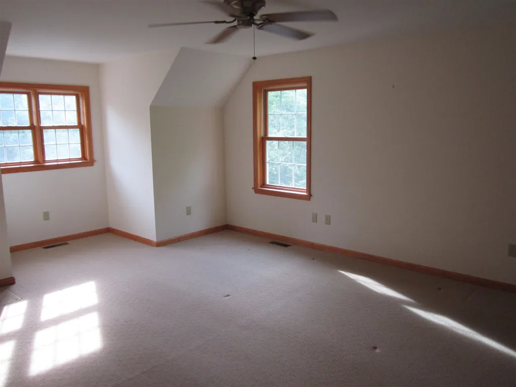 196 Wilder Lane New London NH 03257