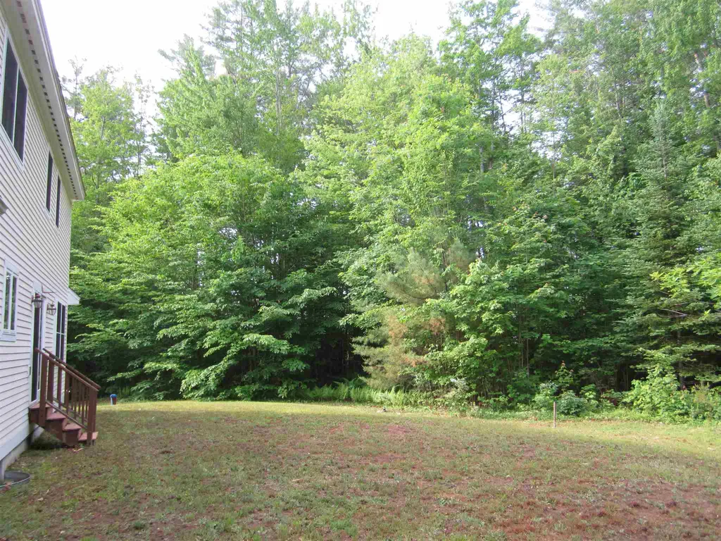 196 Wilder Lane New London NH 03257