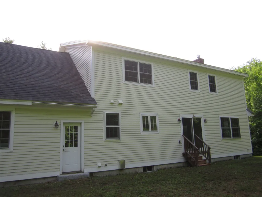 196 Wilder Lane New London NH 03257