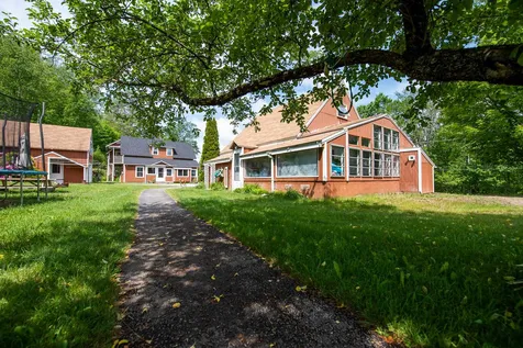 17 Waukeena Lake Road Danbury NH 03230