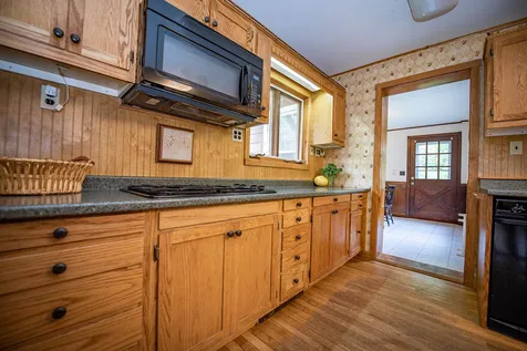 17 Waukeena Lake Road Danbury NH 03230