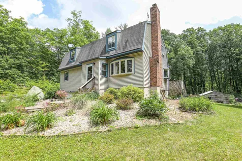 158 Old Candia Road Auburn NH 03032
