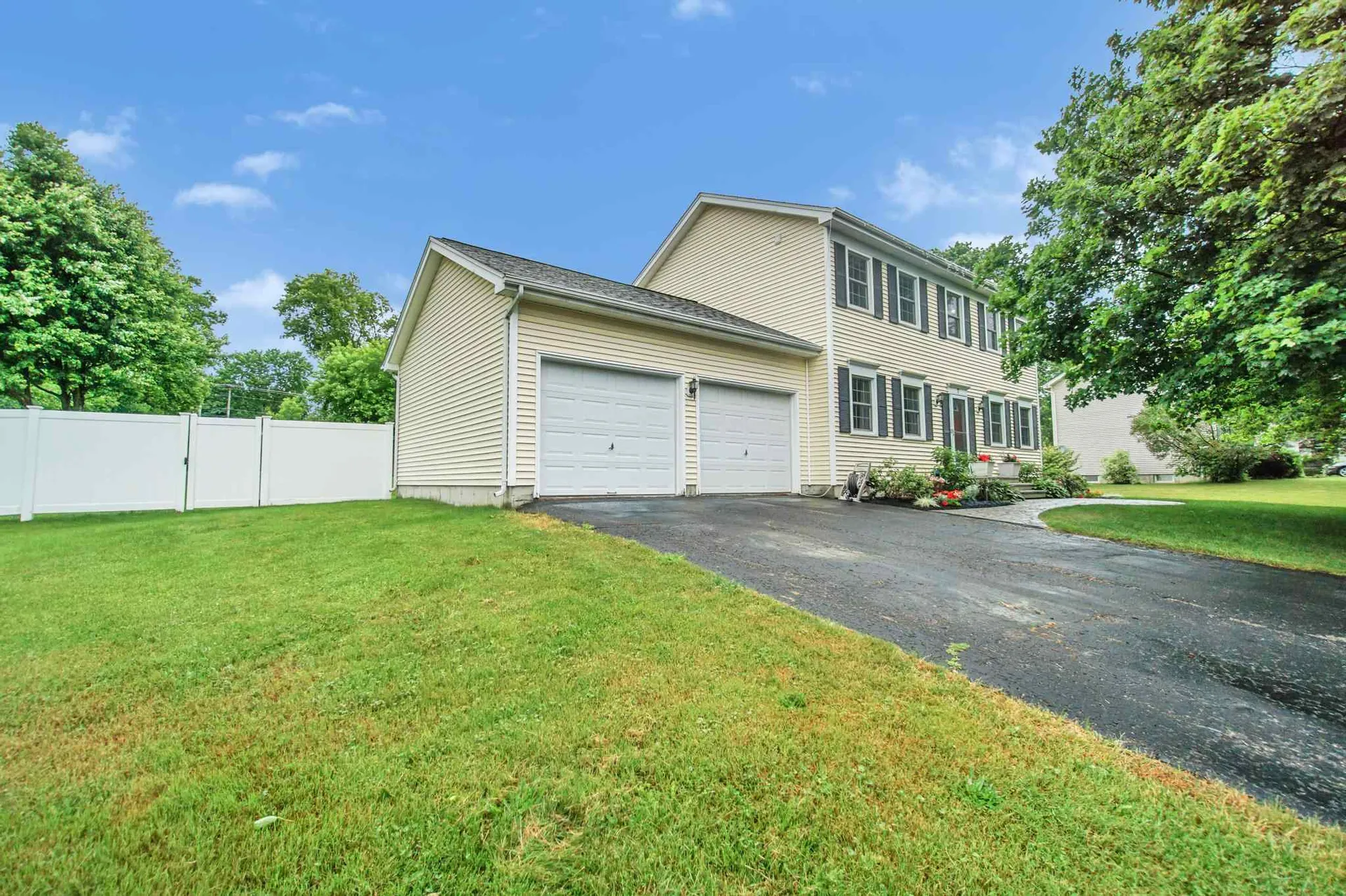 7 Hawthorn Circle Essex VT 05452