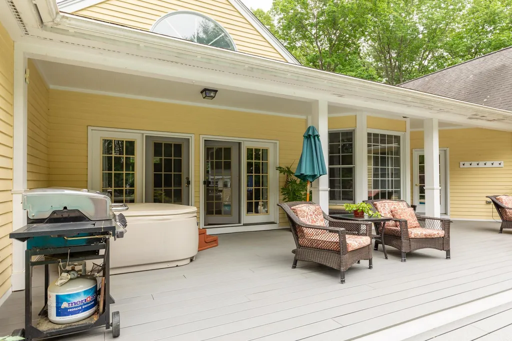 36 Allen Farm Lane Greenland NH 03840