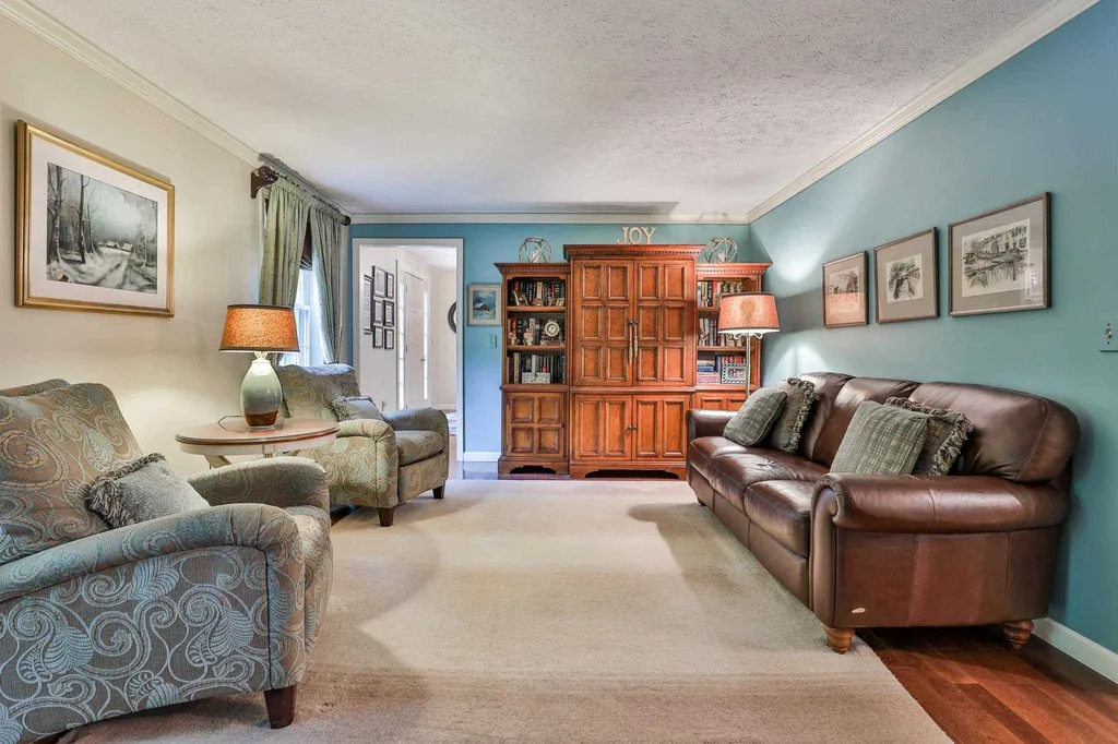 5 Crestwood Court Amherst NH 03031