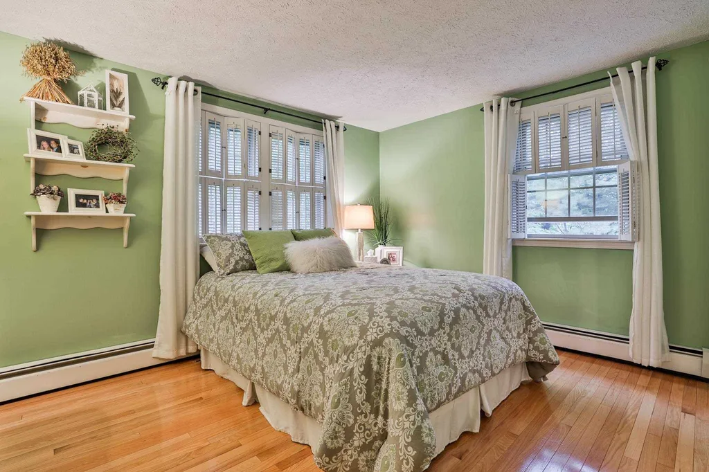 5 Crestwood Court Amherst NH 03031