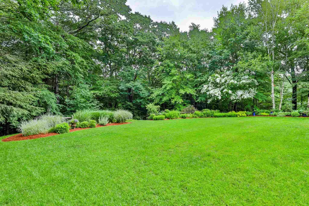 5 Crestwood Court Amherst NH 03031