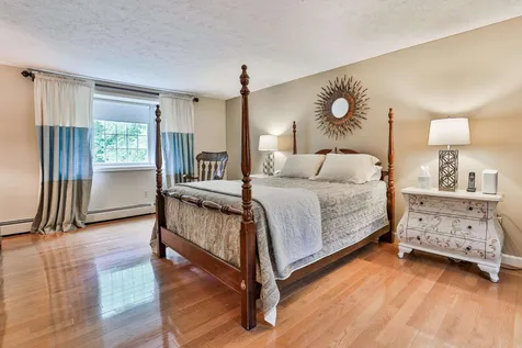 5 Crestwood Court Amherst NH 03031