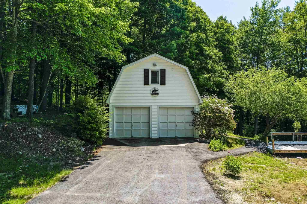 30 Hermit Woods Road Meredith NH 03253