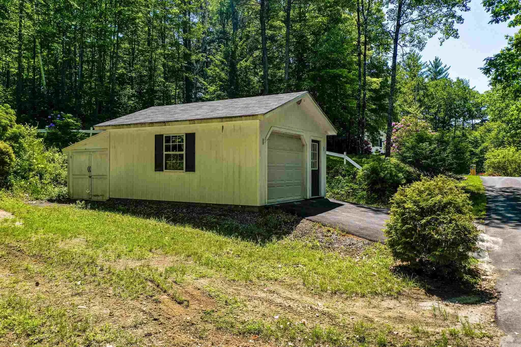 30 Hermit Woods Road Meredith NH 03253
