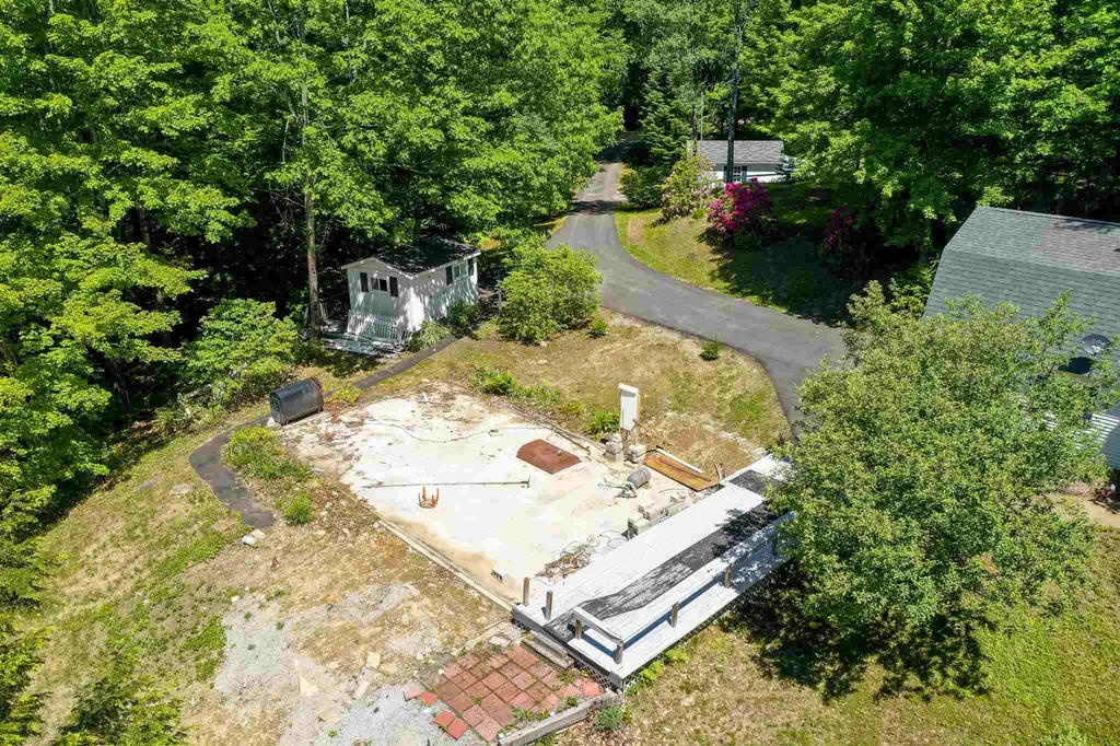 30 Hermit Woods Road Meredith NH 03253
