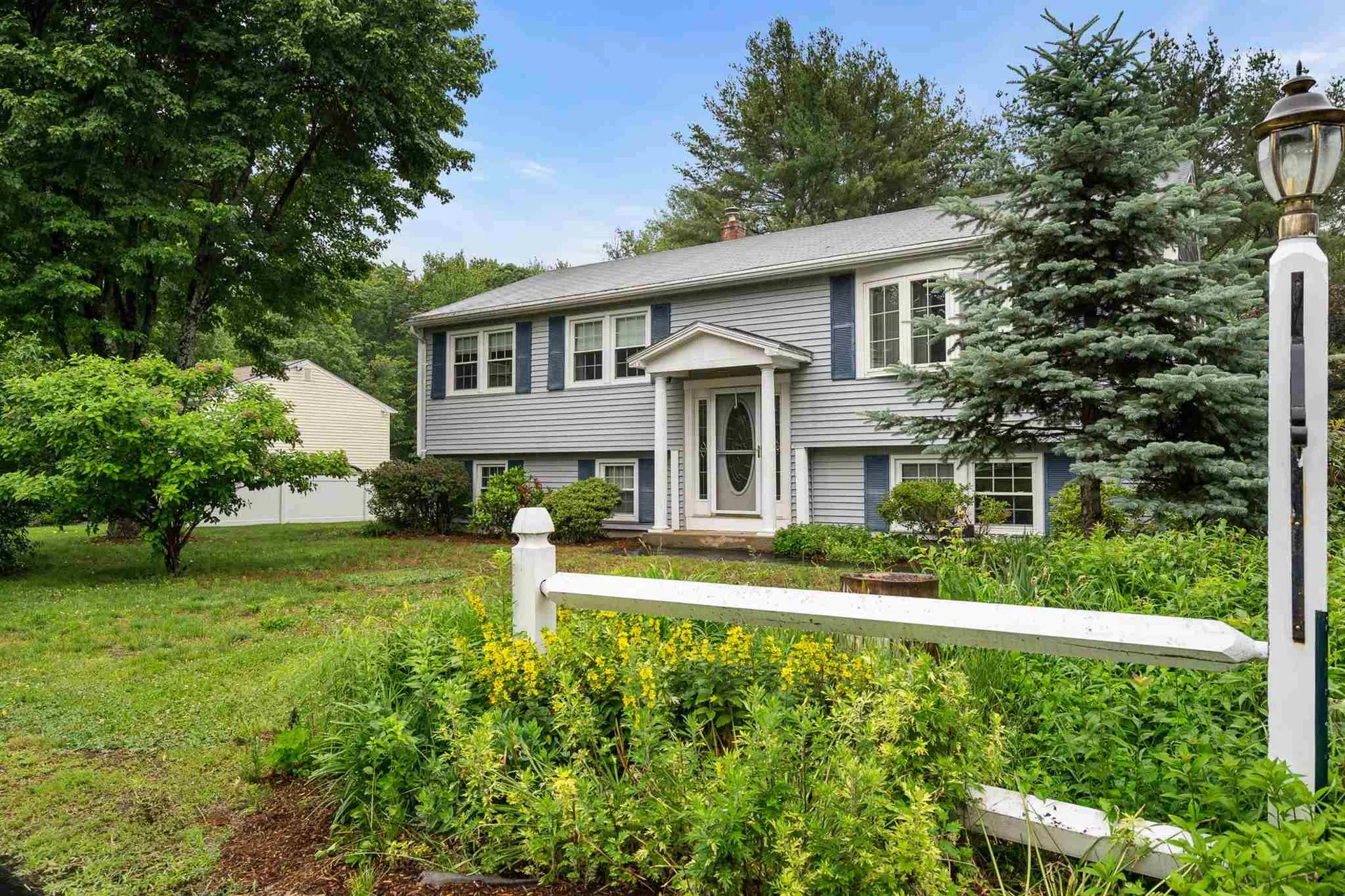 6 Robin Drive Goffstown NH 03045