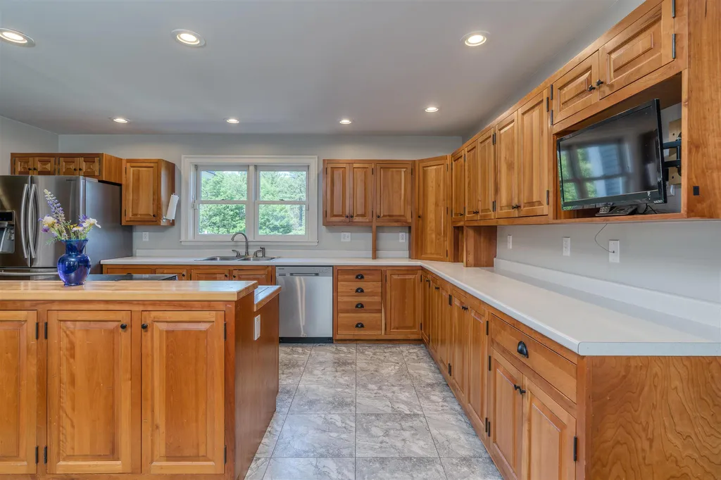 3830 South Road Bradford VT 05033