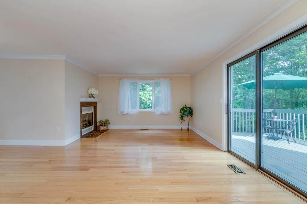 89 Ledgewood Hills Drive Nashua NH 03062