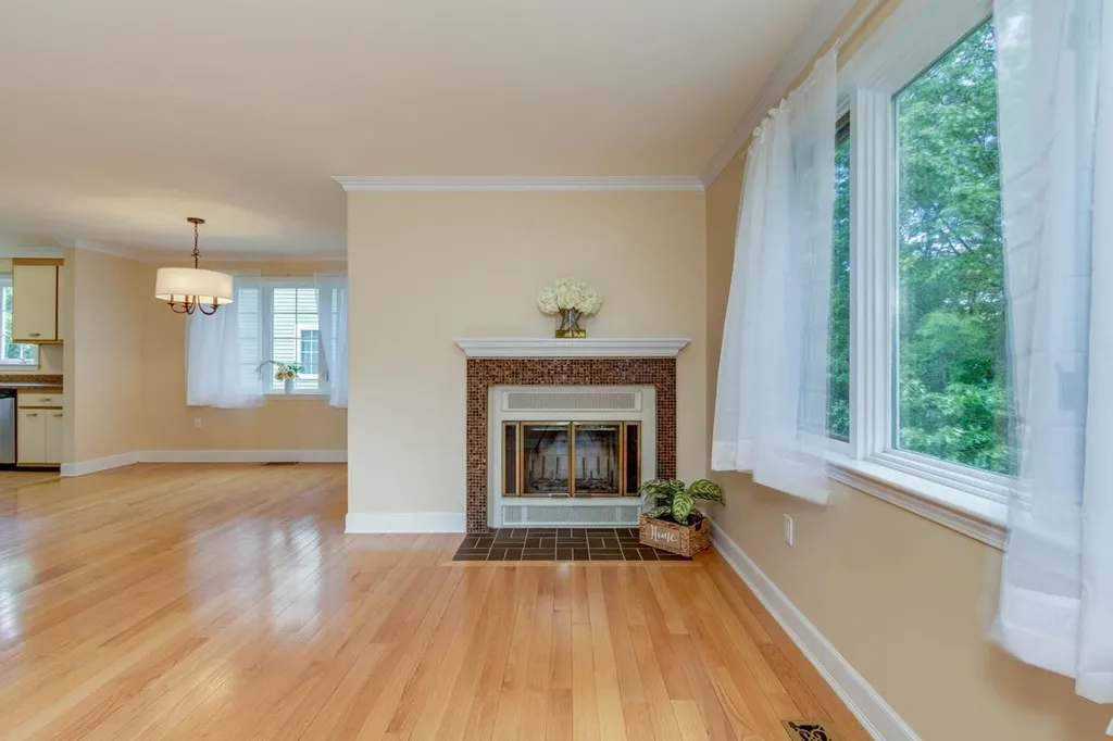 89 Ledgewood Hills Drive Nashua NH 03062