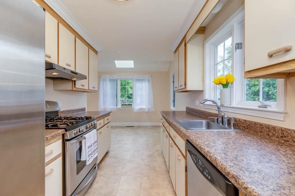 89 Ledgewood Hills Drive Nashua NH 03062