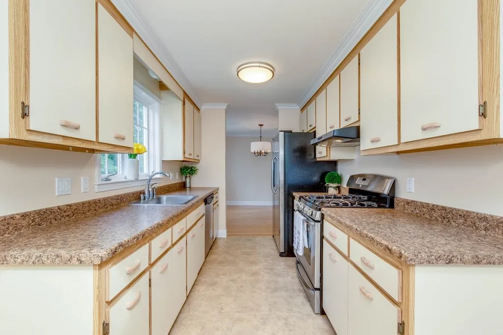 89 Ledgewood Hills Drive Nashua NH 03062